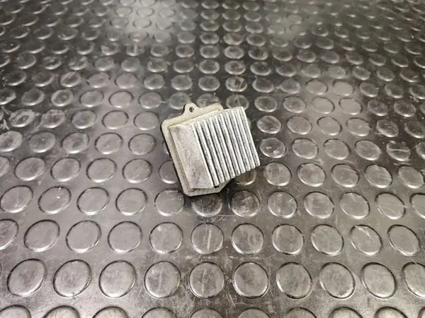 Relais de ventilateur de chauffage CITROËN C4 AIRCROSS 1.8L diesel 057A11L image 4