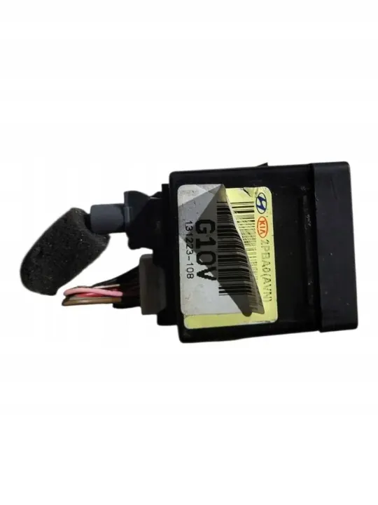 Enchufe AUX Kia Sorento OEM 2pba0 - Usado image 3