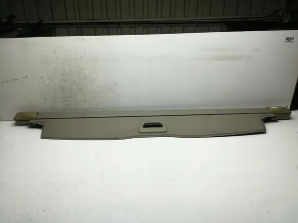 OEM 7105481 Rodillo de maletero usado Volvo V70 image 2