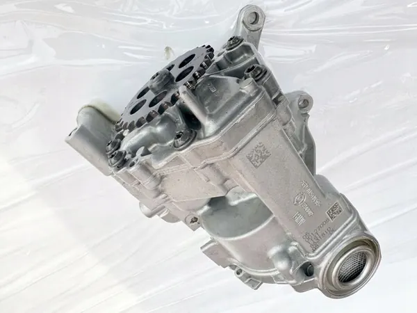 Olje pump BMW 1 F40 1.5 8631810 image 4