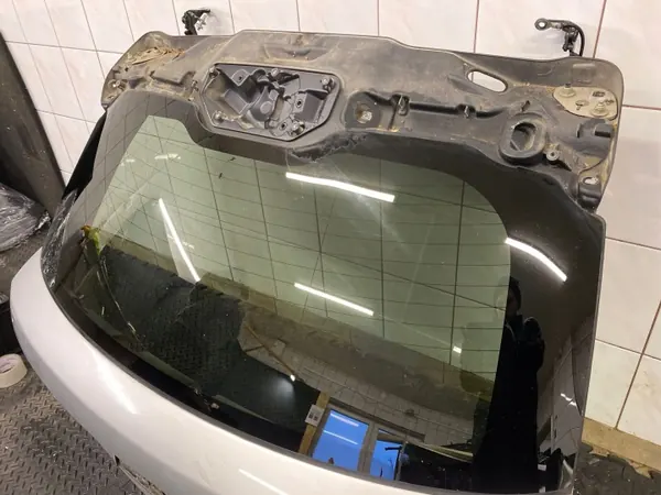 Vitre Hayon Arrière Land Rover OE E000090 2019 image 3