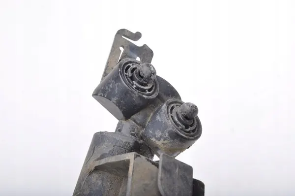 VOLVO S40 II V50 C70 II Ajovalopesurin pumppu Oikea 31253730 image 4