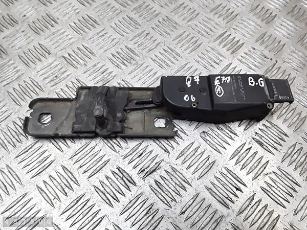 Motor de porta-malas Audi Q7 2007 4f9827383b image 1