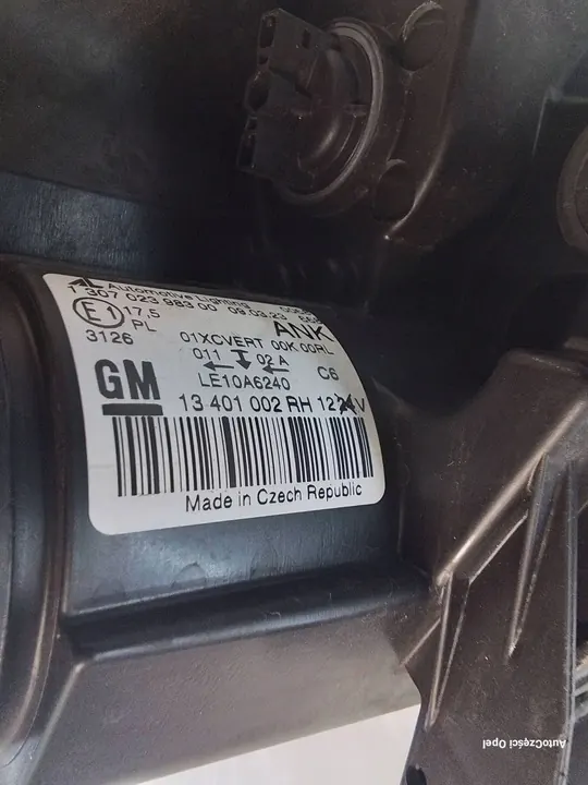 Opel Zafira C Oikea Etu Xenon Lamppu 13401002 image 10
