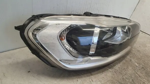 Volvo XC60 Oikea Ajovalaisin OEM 31358110 image 2
