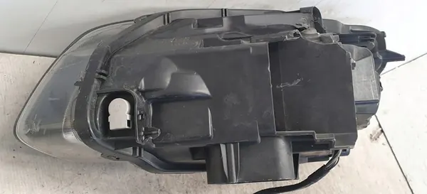 Volvo XC60 Oikea Ajovalaisin OEM 31358110 image 9