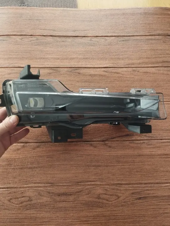 Tesla Model 3/Y DRL derecho OEM 150793310C - Halógeno/LED image 2