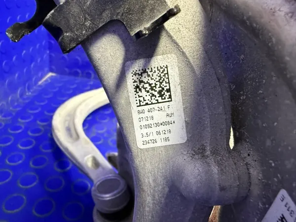 OEM 8W0407241F Linke Vorderradnabe Audi A4 A5 image 9