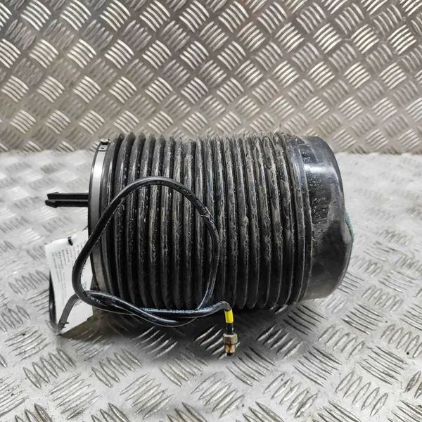 Supporto sospensione posteriore sinistro VOLVO XC60 II 32246195 image 2