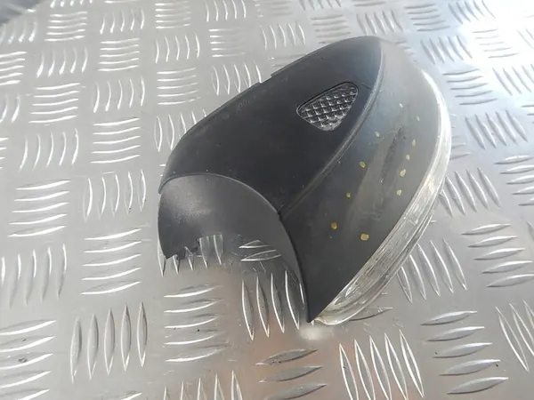 VW Passat CC Pisca Lateral Direito com Carcaça de Espelho image 5