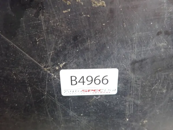 Mazda OE B45A-56-11Y Framskärmskydd image 5