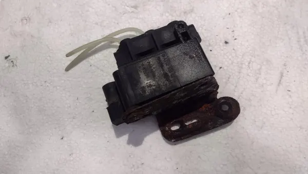 Mercedes Luftfördelarventil OEM A2123200358 image 3