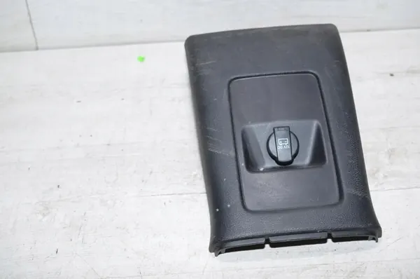 Painel isqueiro OEM 3000538LFN para carro image 2