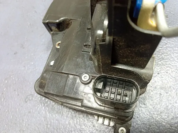 MERCEDES GLS W167 Dörrlås Främre Vänster 2 Pin A0997200101 image 4