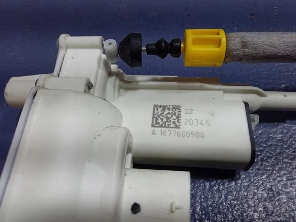 MERCEDES GLS W167 Dörrlås Främre Vänster 2 Pin A0997200101 image 7