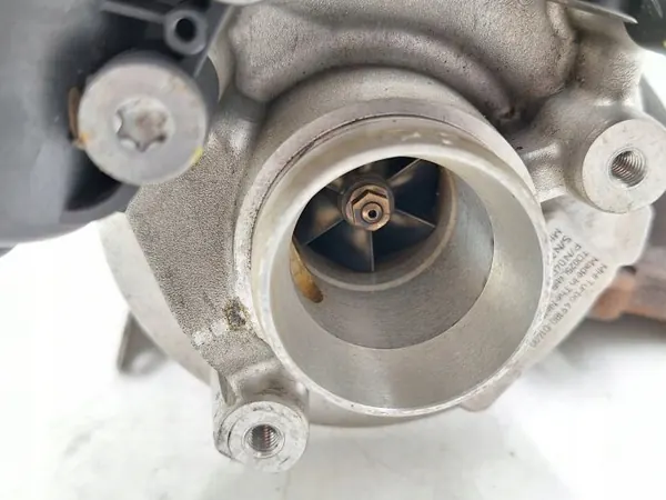 Turbocompressor Volkswagen OE 04E145715D usado image 3