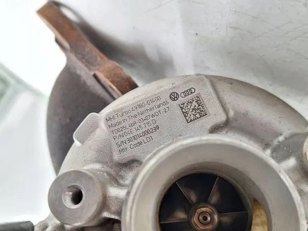 Turbocompressor Volkswagen OE 04E145715D usado image 4