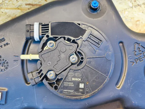 Pompe réservoir AdBlue OEM 31550D3900 pour Kia Sportage image 5