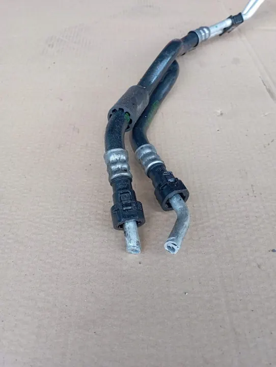 BMW M2 F87 3.0 Oljetermostatrör OEM 7592723 image 3