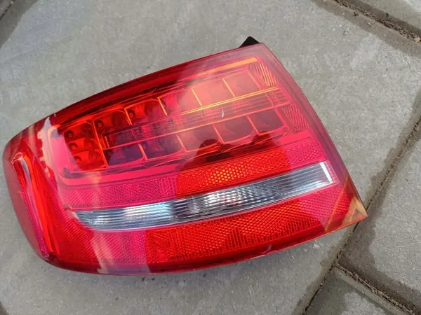 Luz Trasera Izquierda Audi A4 B8 Avant image 2