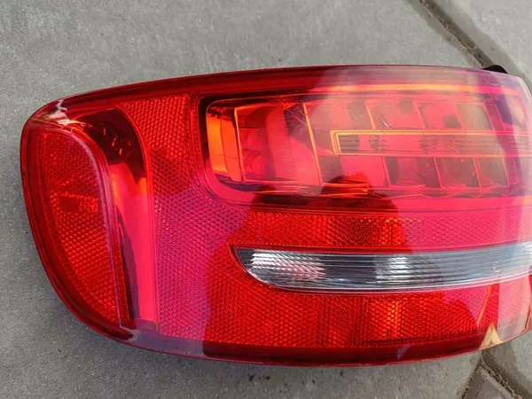 Luz Trasera Izquierda Audi A4 B8 Avant image 3