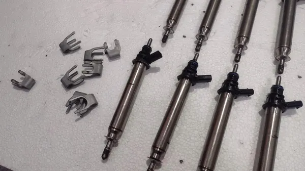 MERCEDES C-KLASA COUPE W205 C43 3.0 AMG Injektorer A2560700187 image 5