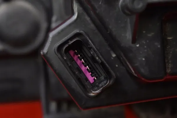 Faros derecho Renault Thalia 2008-2012 8200700030 image 6