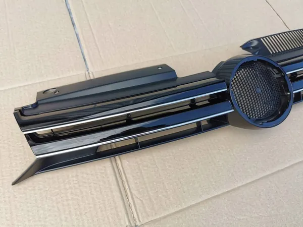 Volkswagen OE 5K0853651AL Front Grill image 4