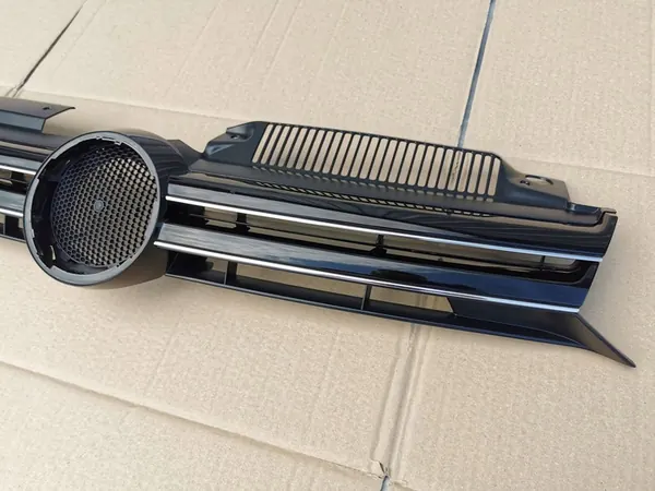Volkswagen OE 5K0853651AL Front Grill image 5