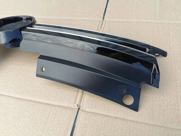 Volkswagen OE 5K0853651AL Front Grill image 9