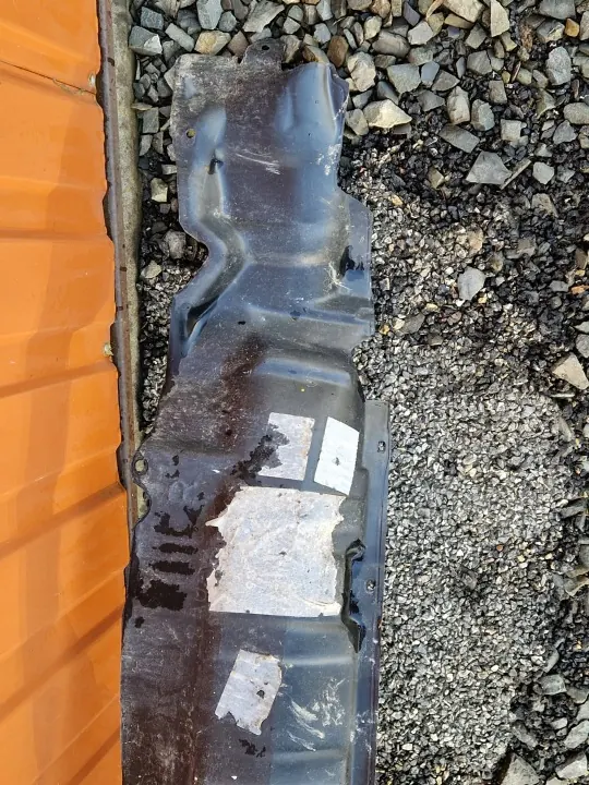 Guardabarros delantero OEM 638414KJ0A 638404KJ0A Navara IV image 3