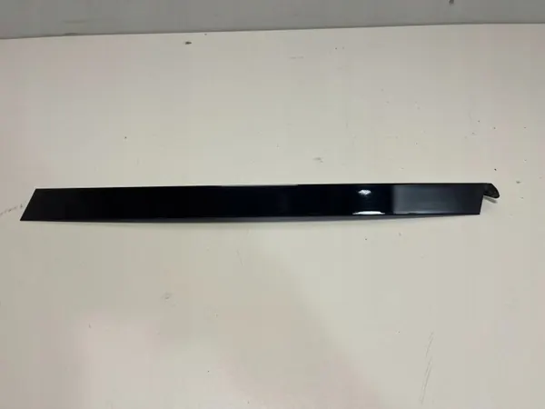 Junta de ventana trasera OEM 7429393 Lado izquierdo BMW X5 G05 image 2