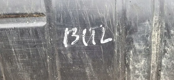 Nedre Motorplåt VW Jetta 1.6 TDI 10-18 image 3