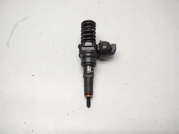 Pompe lave-glace OEM 038130073AG pour VW Golf V image 8