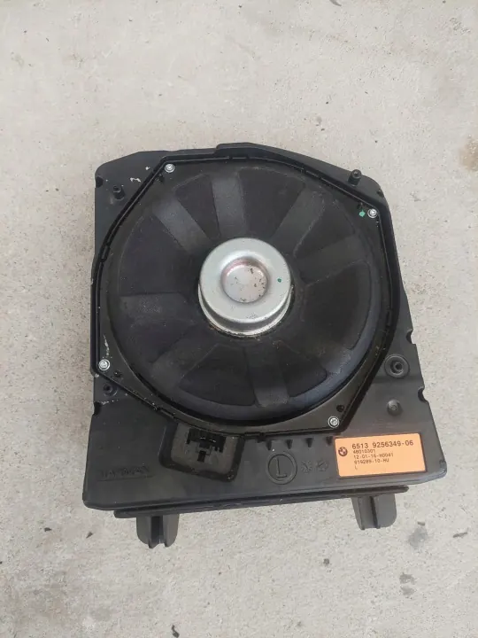 MINI COOPER F55 F56 14- Vasen subwoofer OEM 9256349 image 2