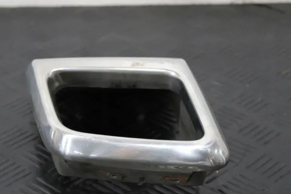 Avgasrörsspets höger bak Land Rover Evoque L538 image 2