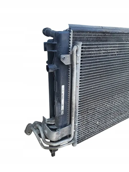 Radiador de agua Volkswagen OE 1K0121251BN image 2