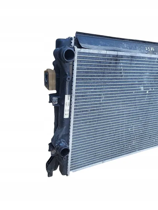 Radiador de agua Volkswagen OE 1K0121251BN image 5