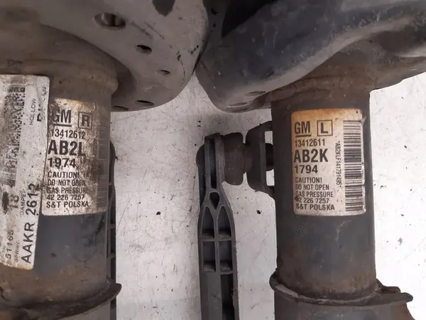 Ammortizzatori anteriori Opel Astra J image 6