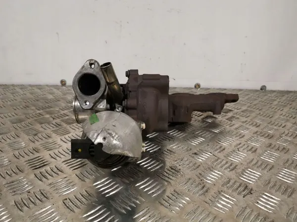 Pieza Opel Mokka Turbo OEM 7895332 - Usada image 3