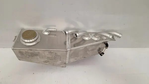 Réservoir de trop-plein Nissan 370Z ARC image 2