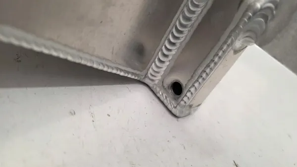 Réservoir de trop-plein Nissan 370Z ARC image 5