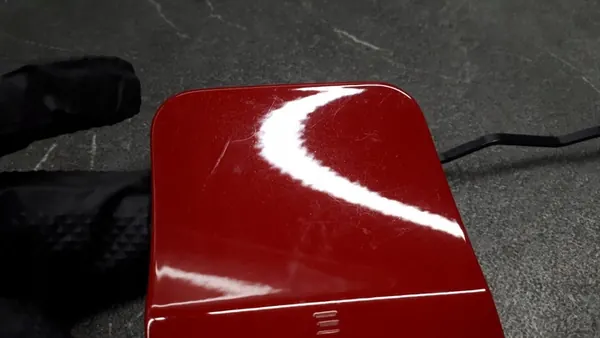 Bouchon de pare-chocs arrière Mercedes C-Class W204 Rouge A2048855623 image 2