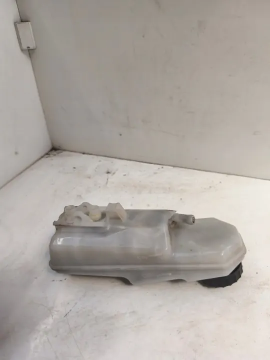 Bremsflüssigkeitsbehälter OEM 9006932028 Auris I image 5