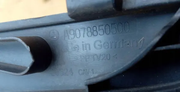 Bumpersteg Mercedes Sprinter 907 A9078850500 image 3