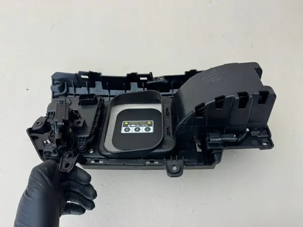 Ladeklappe Hyundai Kona II EV OEM 863CC-HF702 image 10
