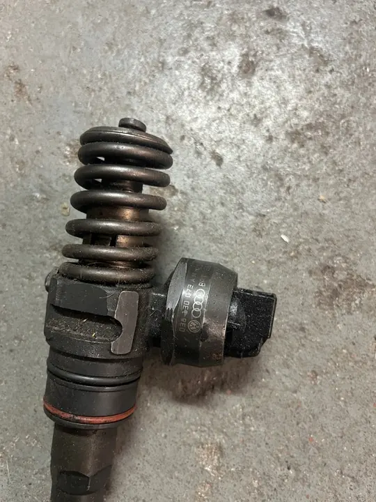 Injetor Audi A4 B6 1.9 TDI image 3