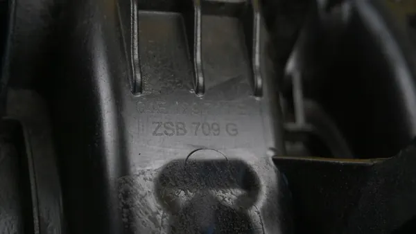 A3 8V LEON GOLF 1.4 TFSI Coletor de admissão 04E129711E image 4