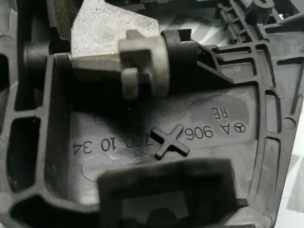 Framdörrhandtag Höger 2010 A9067601034 image 4