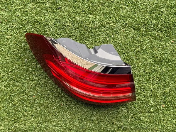 Linker achterlicht Mercedes E-Klasse W213 A2139068700 image 2